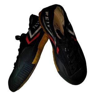 Feivue kids black Athletic shoes Size 11 Toddler 🌈5 for $25‎